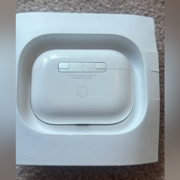 AirPods Pro - 2nd Generation - Picture 3 of 5